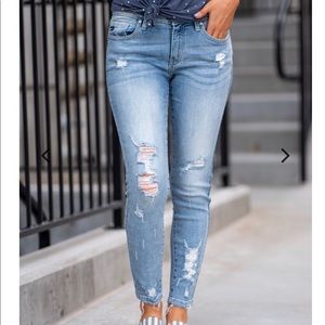 KanCan mid-rise distressed jean